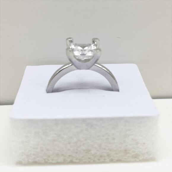 Ring Princess Cut 2 CT Rhinestone White Gold Plated Size 7 - Picture 9 of 11